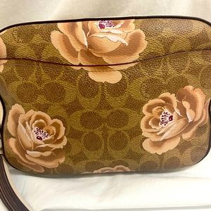 COACH CAMERA BAG KHAKI PINK in ROSE PRINT SHOULDER/CROSSBODY PURSE